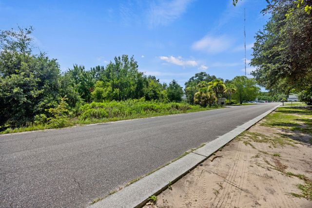 481 Jessen Lane, Wando, SC 29492