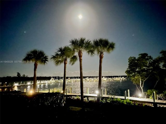 6142 SE Landing Way 6, Stuart, FL 34997