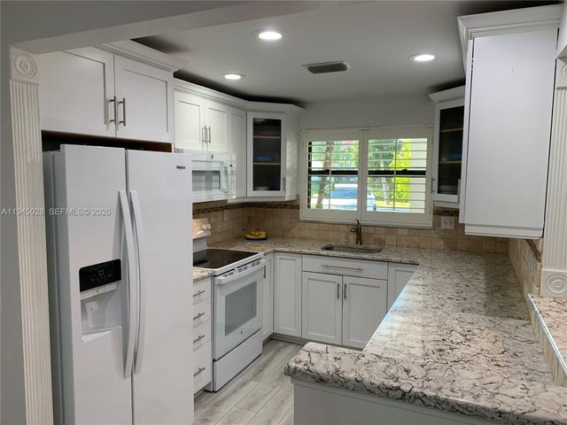 6142 SE Landing Way 6, Stuart, FL 34997