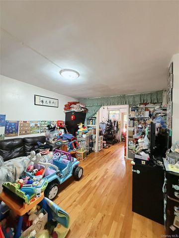 14105 Northern Boulevard 4G, Flushing, NY 11354
