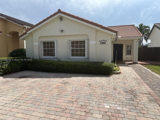 12868 SW 61st St, Miami, FL 33183