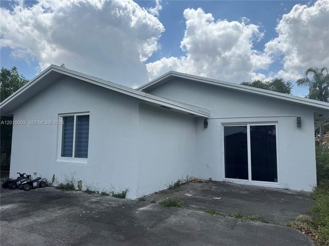 19131 NW 33rd Ct, Miami Gardens, FL 33056