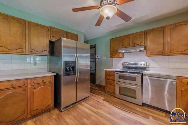 5020 SE 7th St, Tecumseh, KS 66542