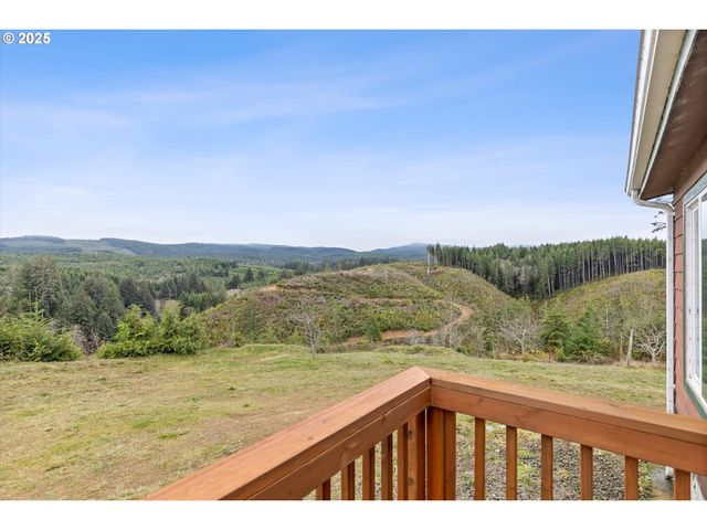 135 Sw WAKONDA BEACH Rd, Waldport, OR 97394