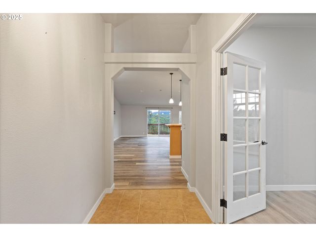 135 Sw WAKONDA BEACH Rd, Waldport, OR 97394