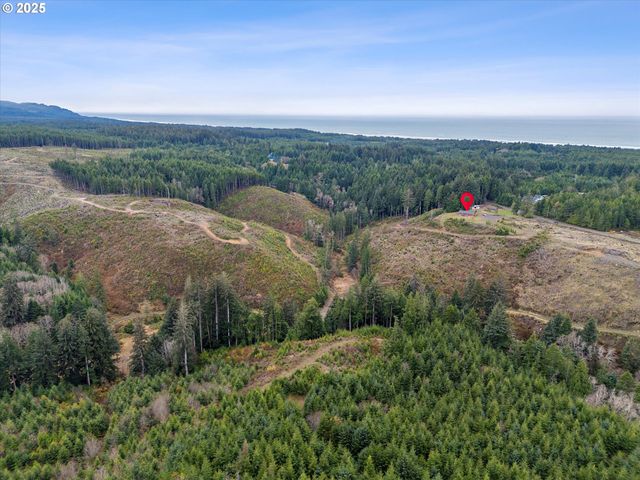 135 Sw WAKONDA BEACH Rd, Waldport, OR 97394