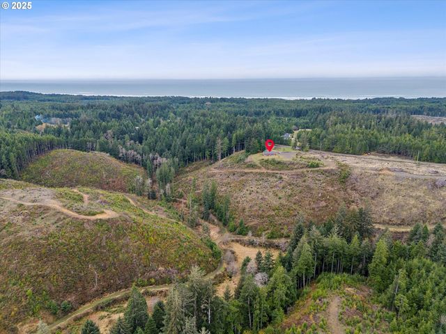 135 Sw WAKONDA BEACH Rd, Waldport, OR 97394