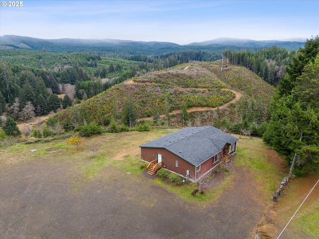 135 Sw WAKONDA BEACH Rd, Waldport, OR 97394