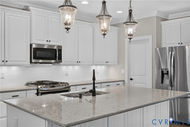 7238 Shenfield Ave, Glen Allen, VA 23059