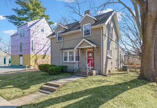 909 E WASHINGTON Street, Urbana, IL 61801