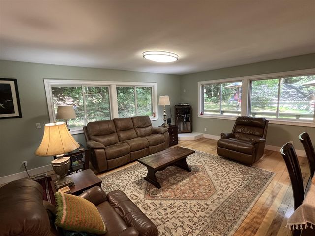 11011 Podunk Avenue, Greenville, MI 48838