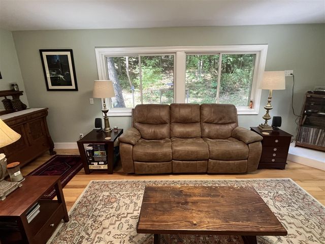 11011 Podunk Avenue, Greenville, MI 48838