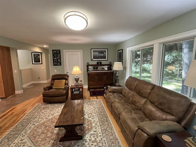 11011 Podunk Avenue, Greenville, MI 48838