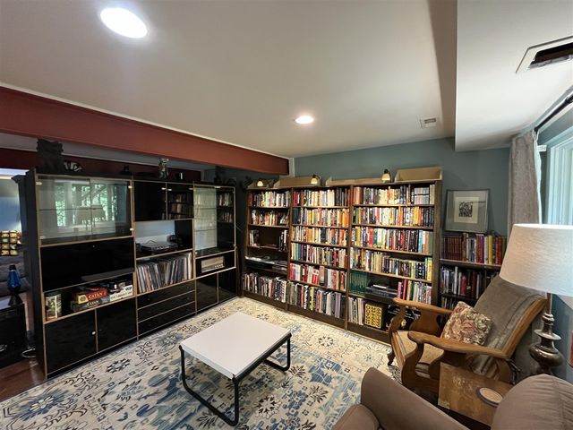 11011 Podunk Avenue, Greenville, MI 48838