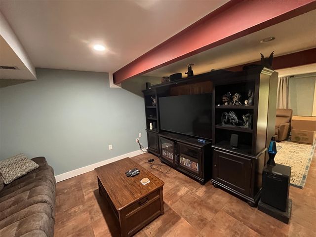 11011 Podunk Avenue, Greenville, MI 48838