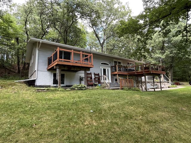 11011 Podunk Avenue, Greenville, MI 48838