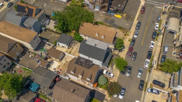 944 Emma St, Elizabeth City, NJ 07201