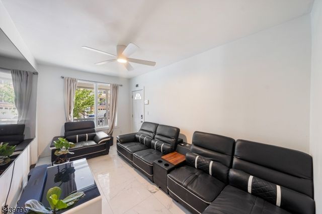 944 Emma St, Elizabeth City, NJ 07201