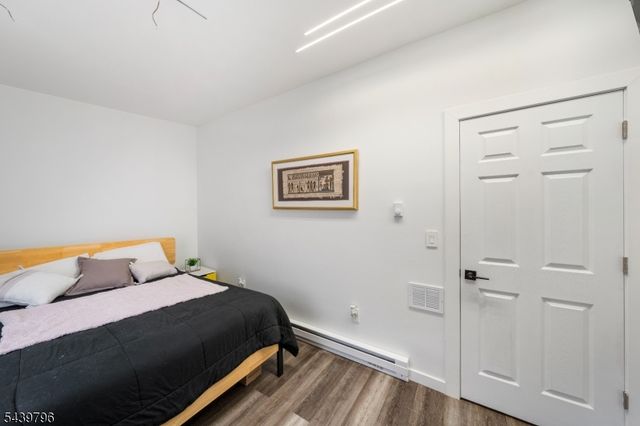 944 Emma St, Elizabeth City, NJ 07201