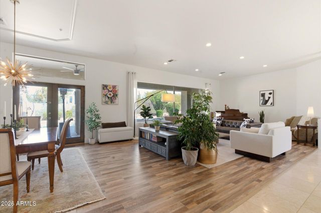 8044 E TETHER Trail, Scottsdale, AZ 85255