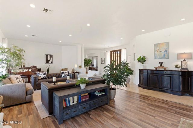 8044 E TETHER Trail, Scottsdale, AZ 85255