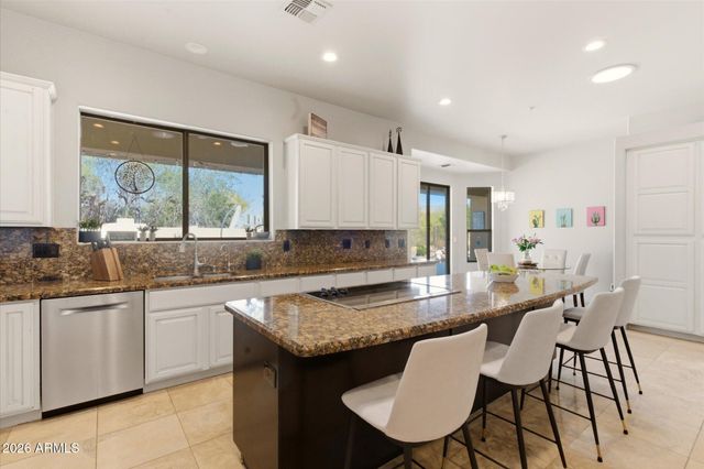 8044 E TETHER Trail, Scottsdale, AZ 85255