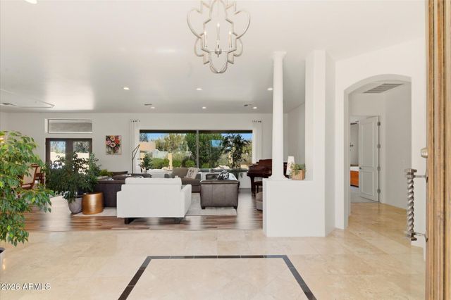 8044 E TETHER Trail, Scottsdale, AZ 85255