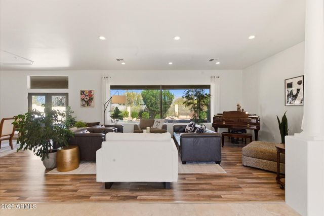 8044 E TETHER Trail, Scottsdale, AZ 85255