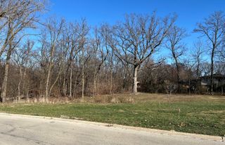 16961 Forest Glen Drive, Tinley Park, IL 60477