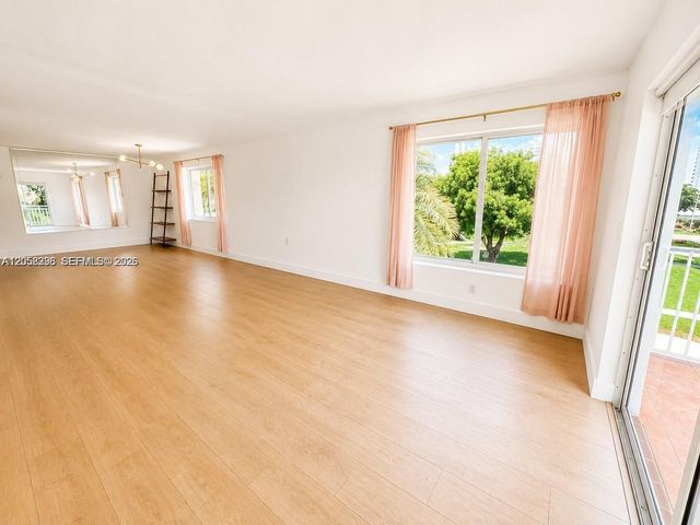 1631 NE 114th Street 307, Miami, FL 33181