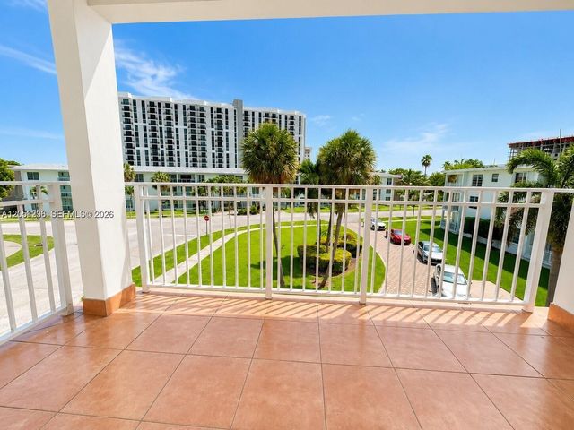 1631 NE 114th Street 307, Miami, FL 33181