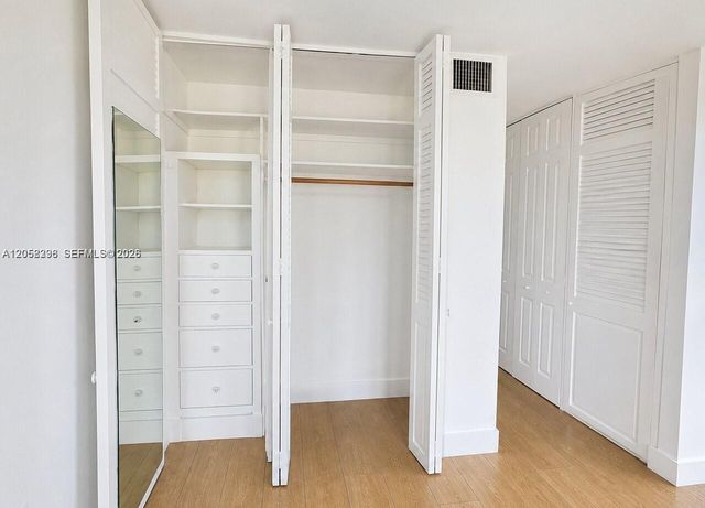 1631 NE 114th Street 307, Miami, FL 33181