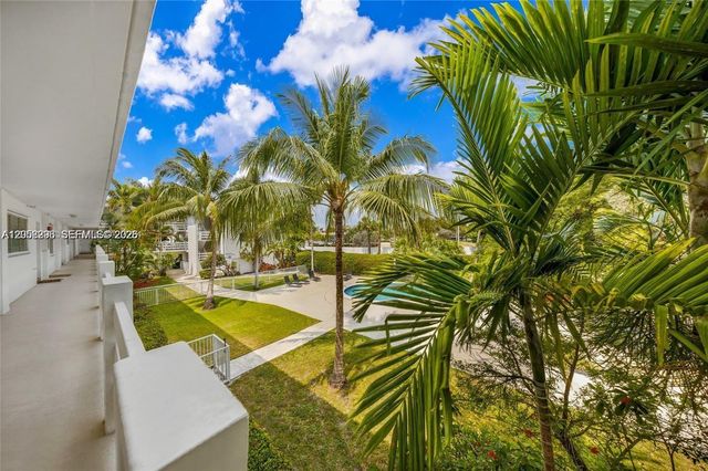 1631 NE 114th Street 307, Miami, FL 33181