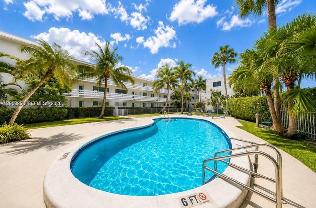 1631 NE 114th Street 307, Miami, FL 33181