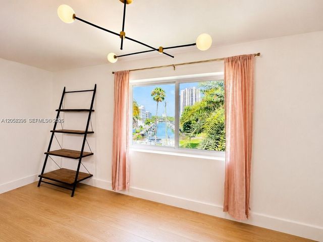 1631 NE 114th Street 307, Miami, FL 33181