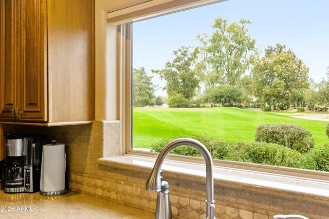 7155 E Oakmont Drive, Paradise Valley, AZ 85253