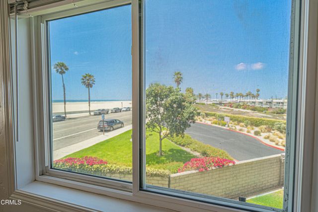 201 E Surfside Drive, Port Hueneme, CA 93041