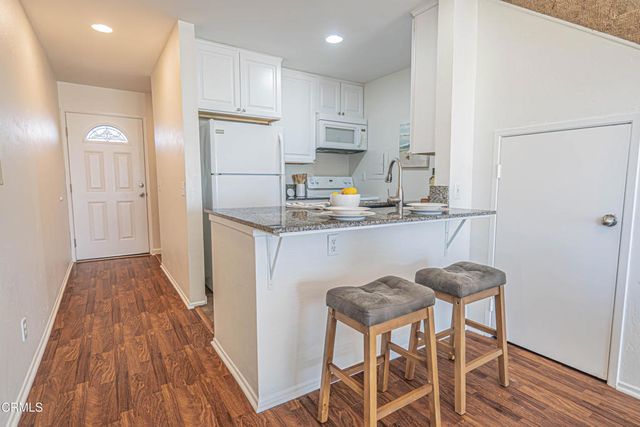 201 E Surfside Drive, Port Hueneme, CA 93041