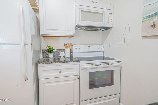 201 E Surfside Drive, Port Hueneme, CA 93041