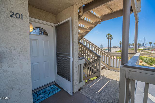 201 E Surfside Drive, Port Hueneme, CA 93041