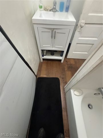 1427 E 51st Street, Cleveland, OH 44103