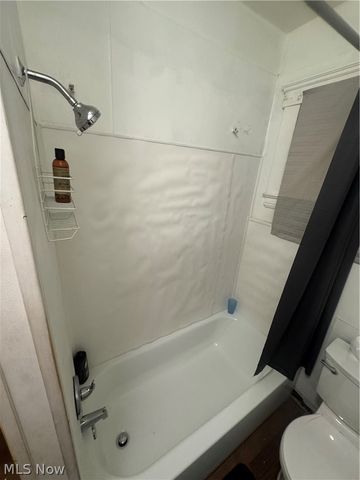 1427 E 51st Street, Cleveland, OH 44103