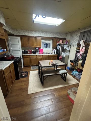 1427 E 51st Street, Cleveland, OH 44103