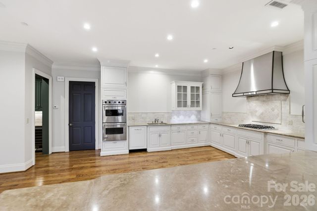 168 Cherokee Road, Charlotte, NC 28207