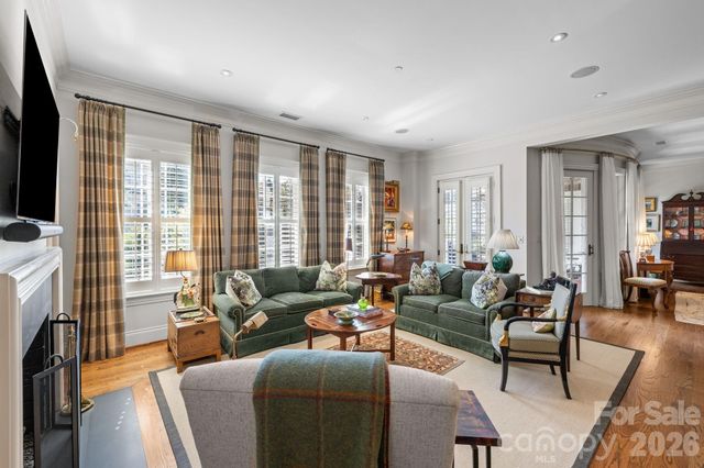 168 Cherokee Road, Charlotte, NC 28207