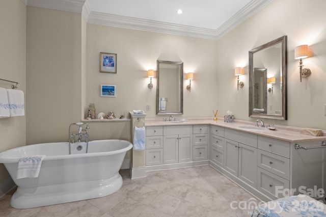 168 Cherokee Road, Charlotte, NC 28207