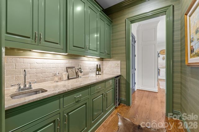 168 Cherokee Road, Charlotte, NC 28207
