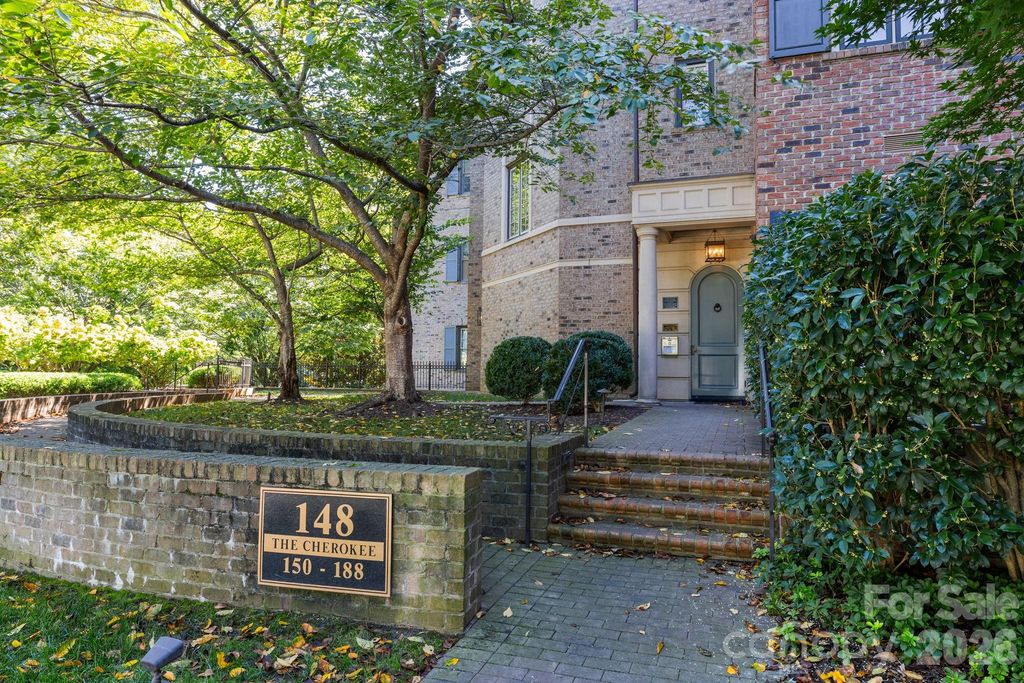 168 Cherokee Road, Charlotte, NC 28207