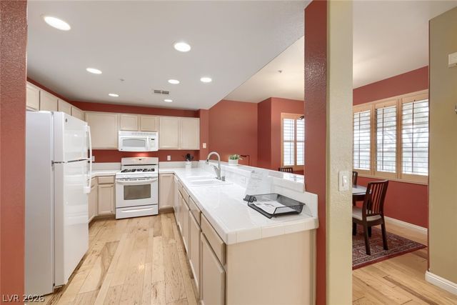 2325 Windmill Parkway 1613, Henderson, NV 89074