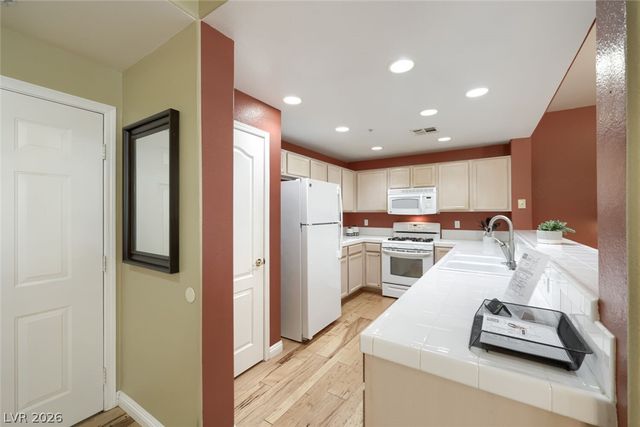 2325 Windmill Parkway 1613, Henderson, NV 89074